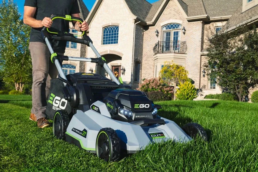 cordless lawnmowers